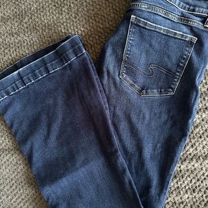 Silver Jeans Women's Flare Leg in Dark Blue